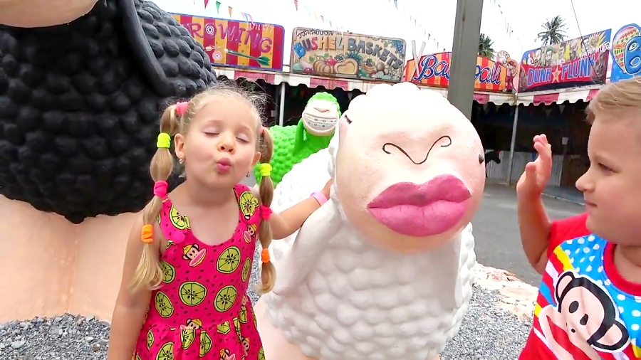 ماجراهای دیانا و روما - قایم باشک بازی دیانا و روما با بابایی در مزرعه